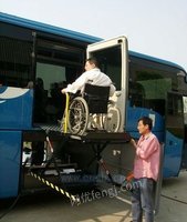 旅游车用轮椅升降机