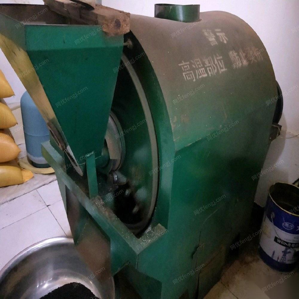 重庆渝北区出售1套榨油机器，  20000元