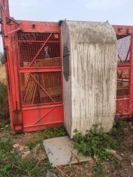 陕西西安低价出售1台14年60米金龙玉工地施工电梯，己经拆了.手续齐全