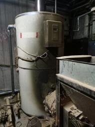 河北沧州半吨锅炉 生物质燃烧机 布袋除尘器 资料齐全 因疫情原因 浴池不干了设备转让