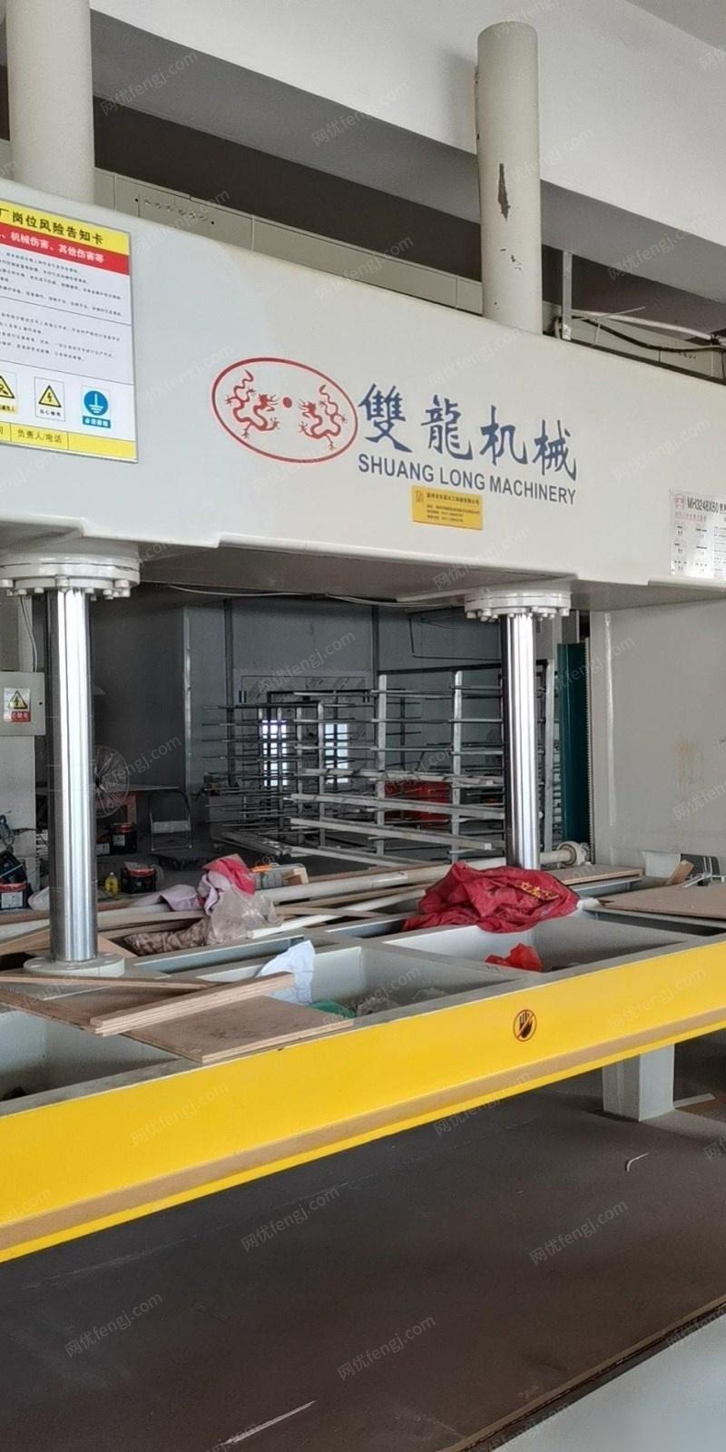 浙江温州出售18年门厂整厂设备,推台锯 压机 雕刻机 空压机 喷房等.用了七八个月.打包卖.