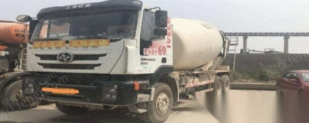 二手搅拌车出售