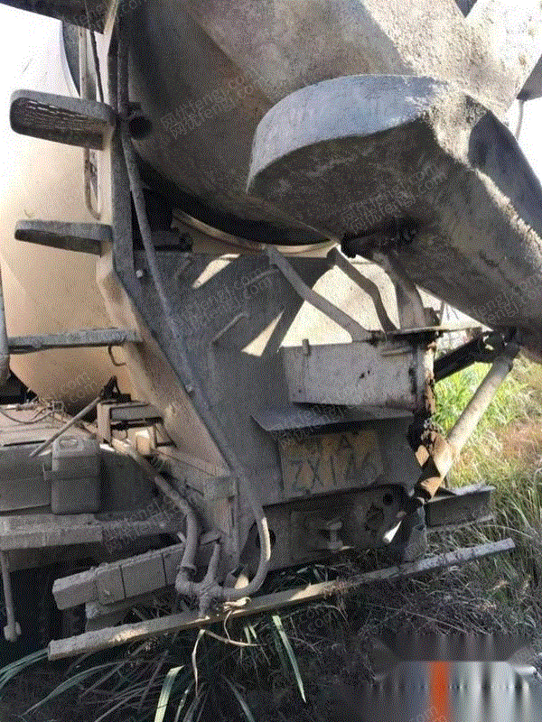 二手搅拌车出售