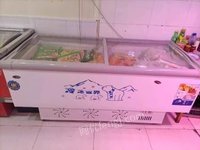 江苏苏州出售2台冰柜展示柜180*60的  用了二个月,看货议价,可单卖.