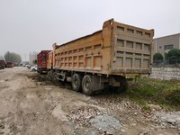 出售13年1月德龙前四后八货车，车已经提前审过，保险到20216月份　卖8万