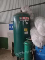 饮料厂处理2个头全自动灌装机1台，2吨高压气罐1台（抵账来的），详情见图片
