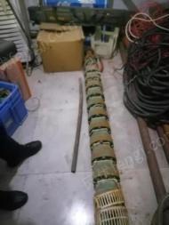 陕西西安出售1台闲置井用潜水泵 用了不到半年.带150米管子及电缆线.