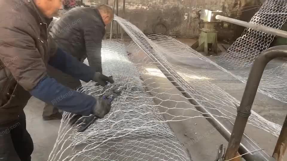石砌挡土墙 铅丝格宾网厂家 雷诺护垫 视频