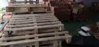重庆巴南区二手木托盘300-400个出售