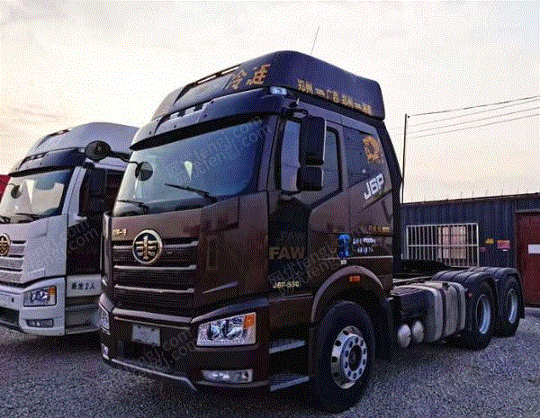 市场库存19年解放J6P双驱550马力 可分期付款