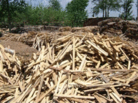 大量回收废旧木料