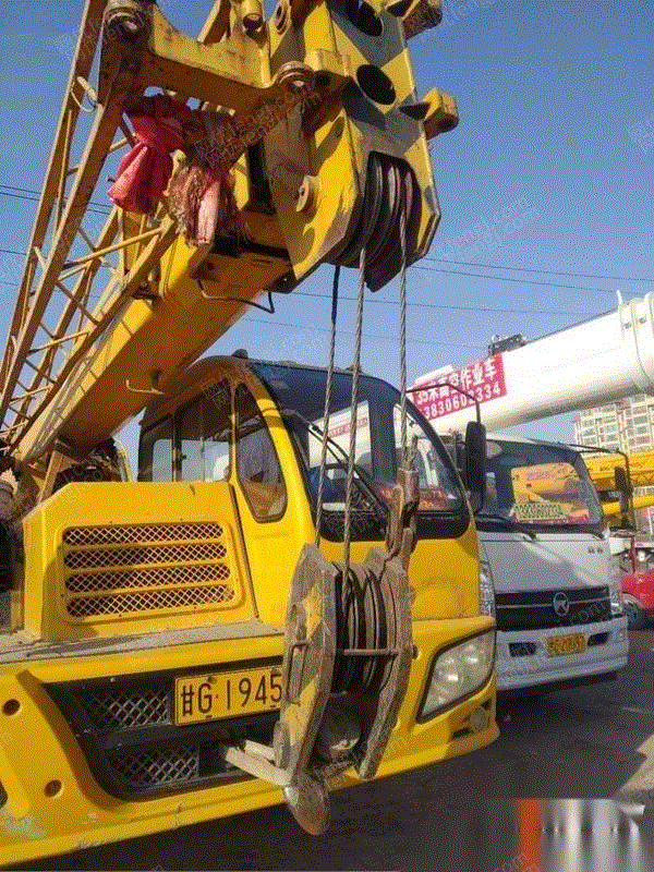 甘肃张掖转让2010年徐工12吨吊车