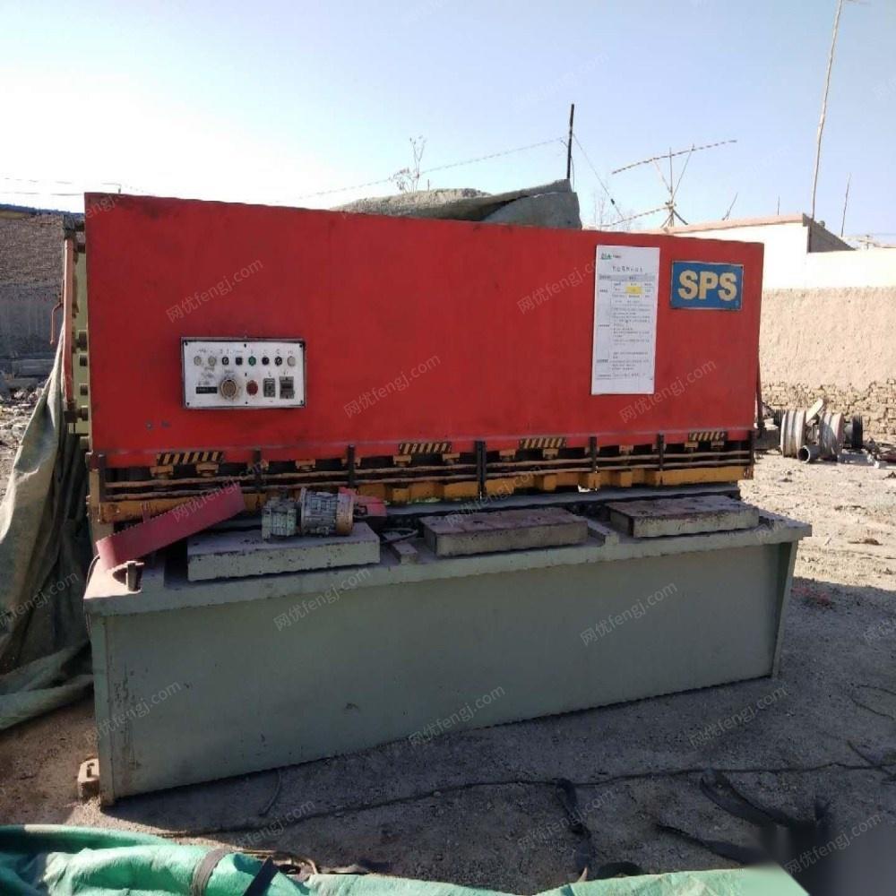 新疆喀什出售九成新板料折弯机液压剪板机