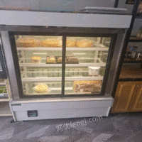新疆阿克苏出售烘焙设备。和面包展架 10000元