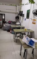 江西九江转行出售全套餐饮用具，设备齐全  后厨设备,桌椅,空调,冰箱.打包价15000元