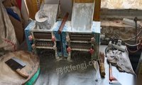 北京朝阳区冷藏柜，面馆大排风，面条机，桌凳出售