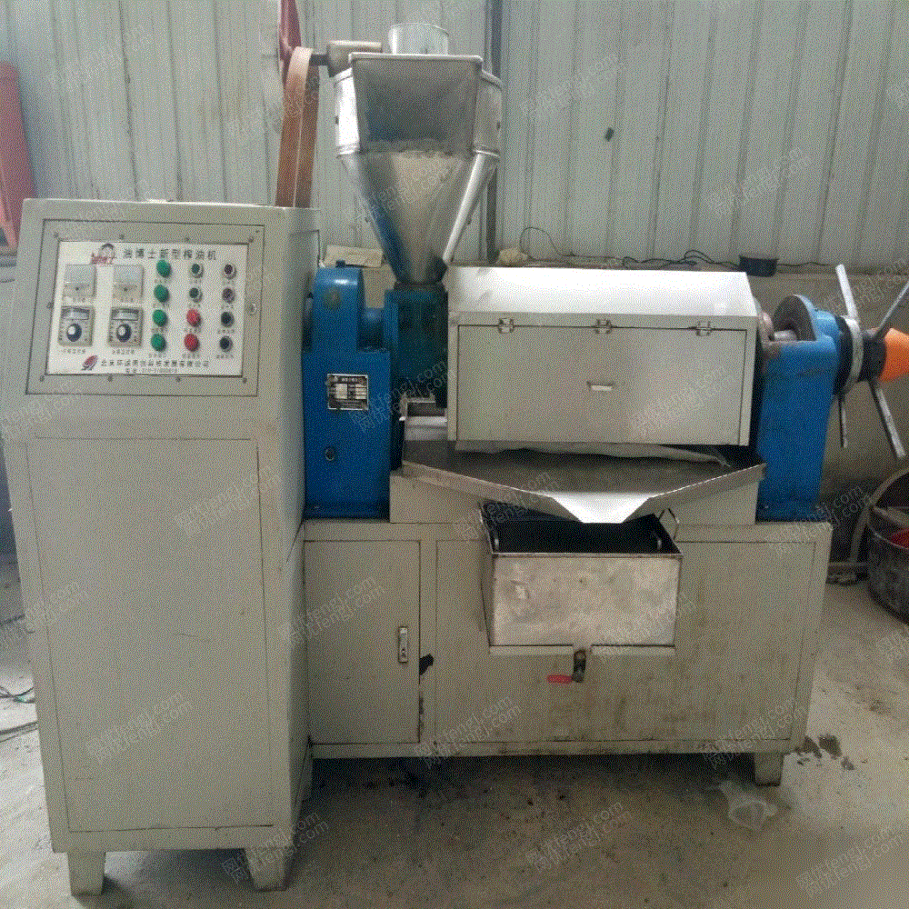 辽宁本溪出售油博士380型榨油机. 20000元