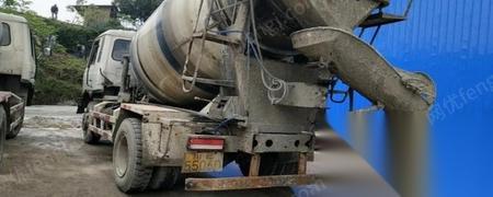 二手搅拌车出售