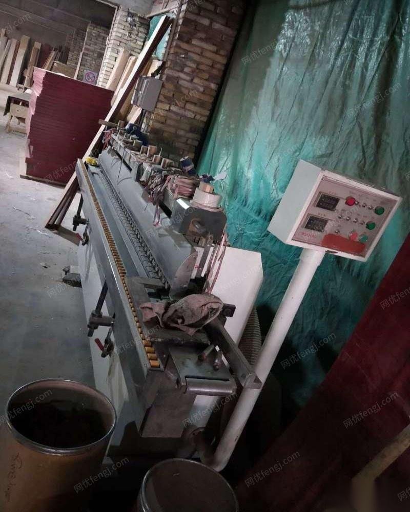 新疆巴音郭楞蒙古自治州木门烫印机，封边开槽机。出售
