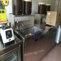 广东东莞9成新奶茶店全套设备转让 15000元