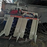北京东城区卖井关水稻收割机，