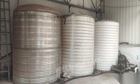 浙江金华出售1个不锈钢10吨水箱、2个塑料十吨水箱, 18只吨桶.打包价5000元 