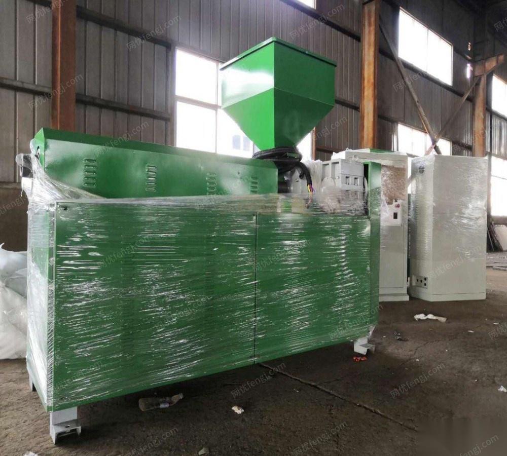 安徽蚌埠全新溶喷塑料挤出机 150000元出售
