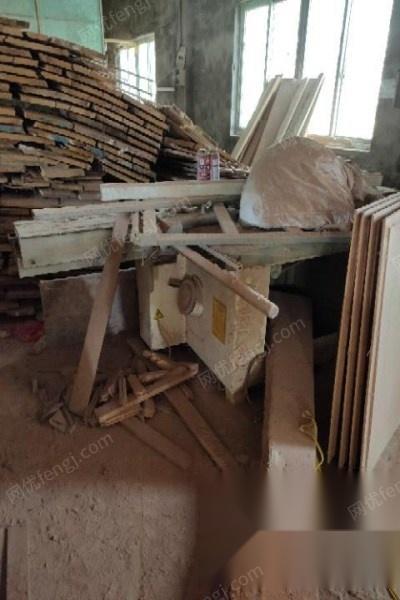 安徽芜湖厂不开了打包出售闲置木工设备推台锯 精密锯 雕刻机 精雕机.压刨各一台