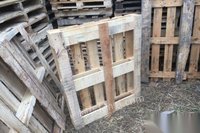 山东泰安9成新二手木托盘和木箱出售