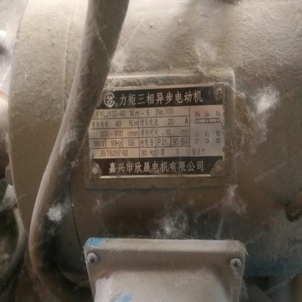 新疆博尔塔拉因厂房拆迁，低价出售报废二手电动机十几个、真空泵等.打包卖,价钱面议.