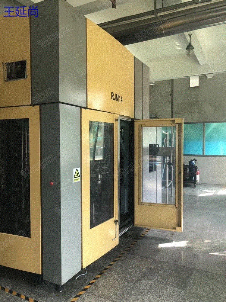 现货库存吹瓶机4套 1拖4二手吹瓶机