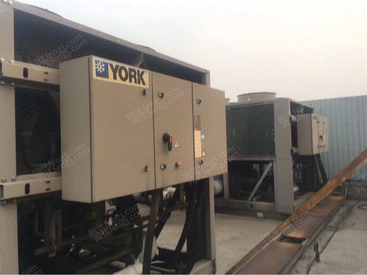 二手風冷熱泵機組轉讓