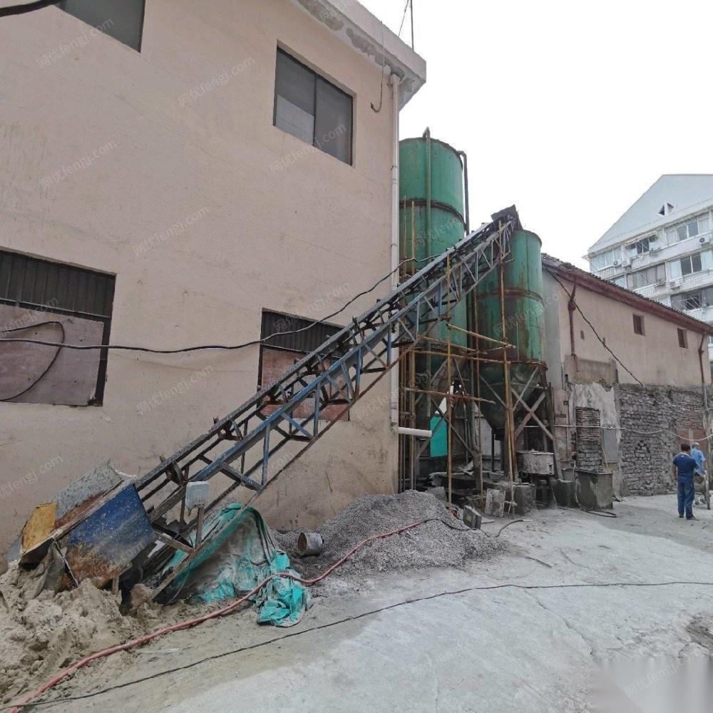 上海黄浦区工地快结束出售2只水泥罐50吨，35吨