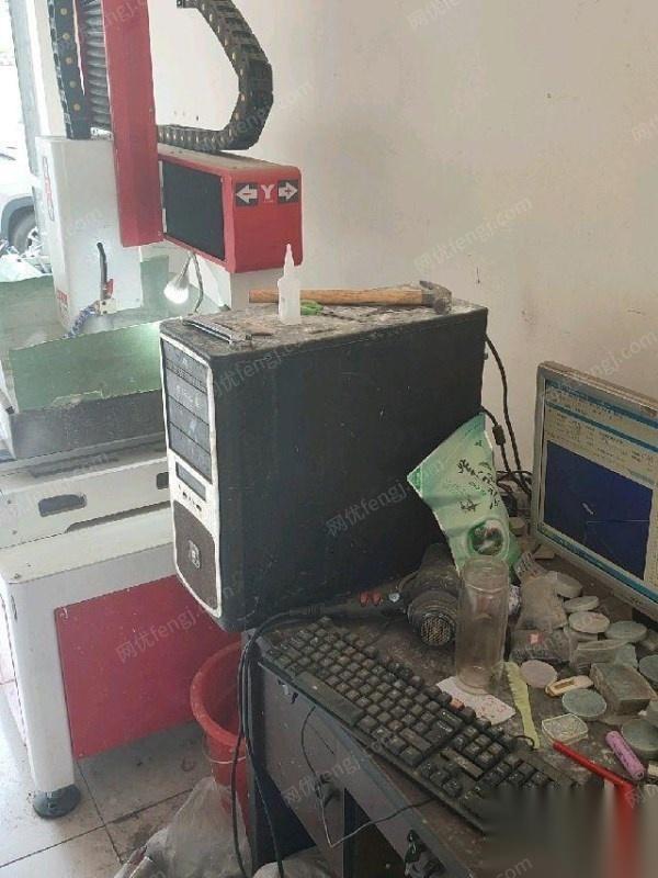 云南德宏傣族景颇族自治州出售九成新电脑雕刻机个人的 8000元
