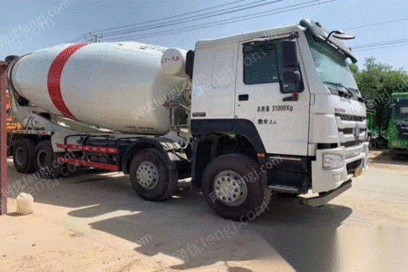 二手搅拌车出售