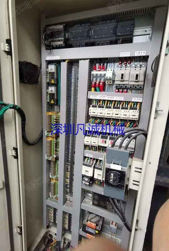 市场现货700吨真空硫化机