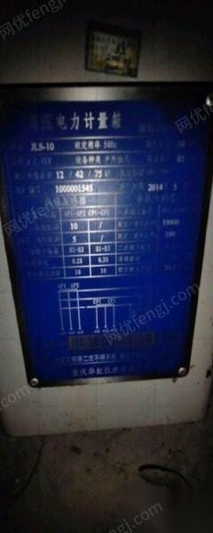 湖北恩施本人于2012年200kw三相变压器8成新出售