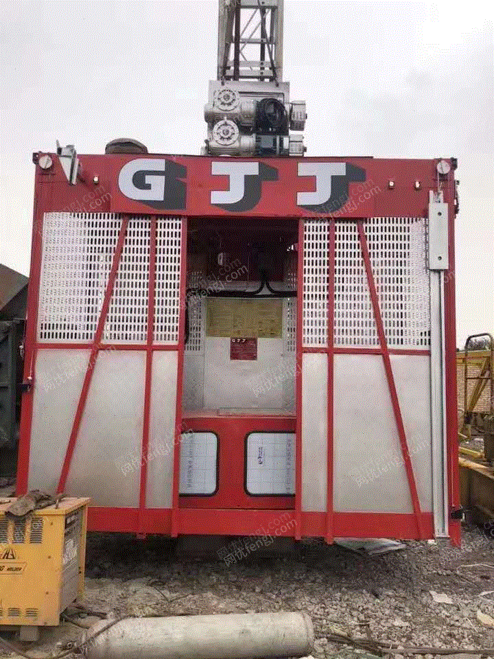 二手建筑施工电梯转让