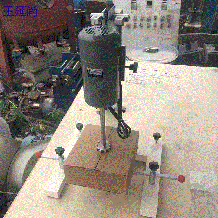 市场库存实验型分散机 9.9成新分散机