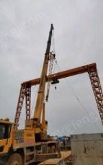 湖南株洲出售1台在位河南产10吨15米垮10米高龙门吊八成新 带二百米轨道.己经拆下来. 