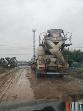 二手搅拌车出售