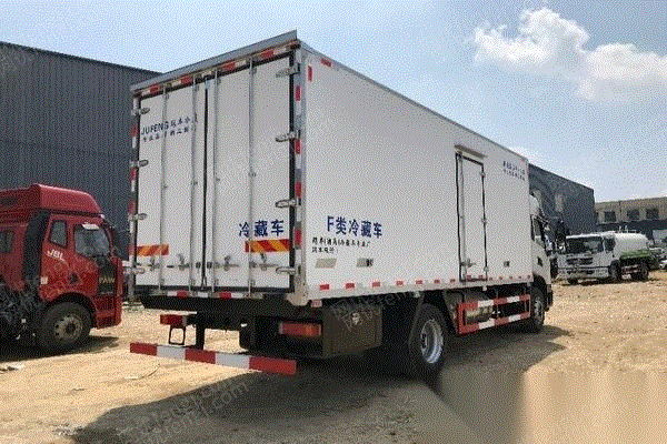陕西西安转让开两年天锦6.8米冷藏车 二手特种车价格