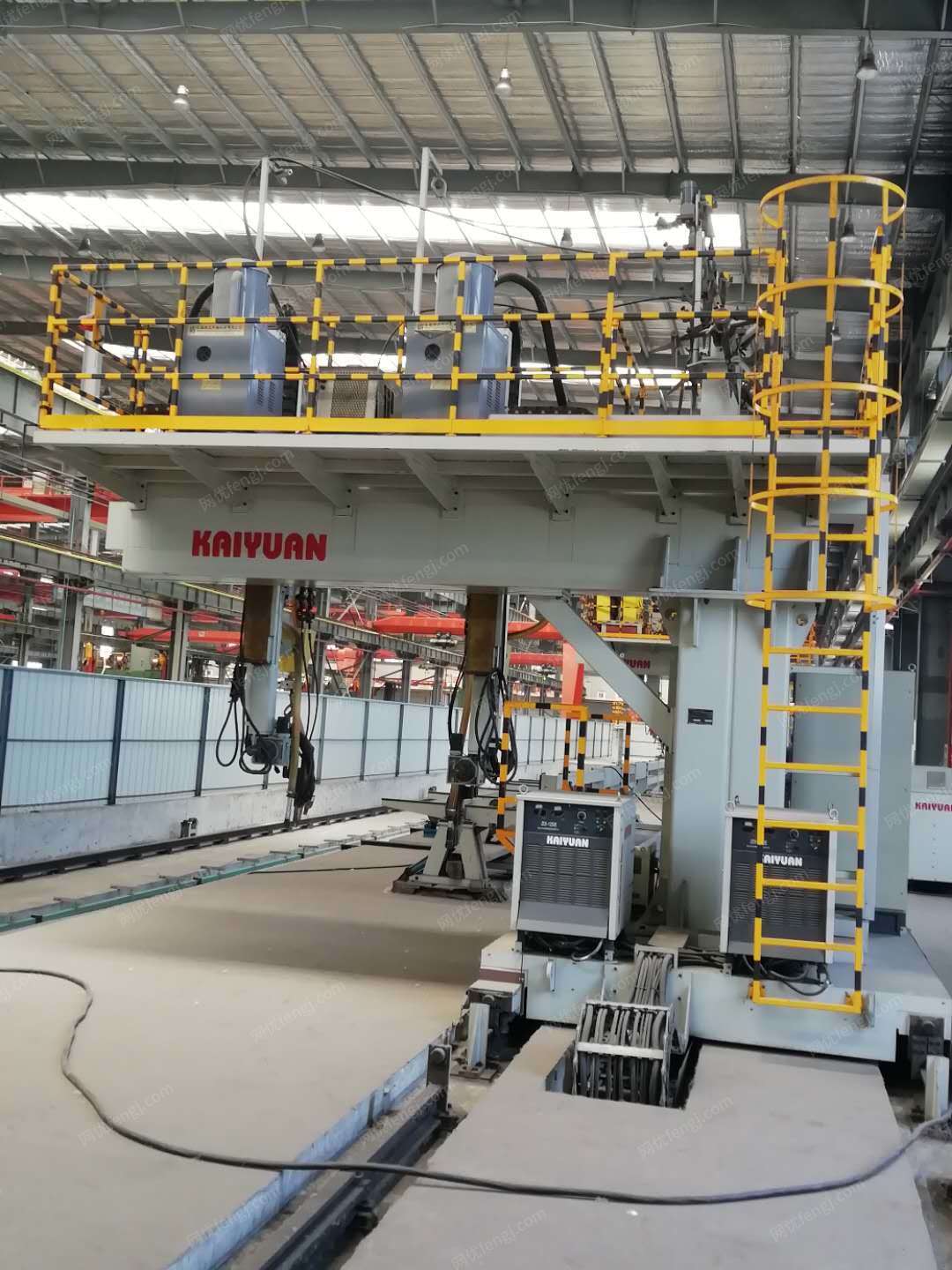 厂处理H型钢机、焊接机等一整套钢结构设备