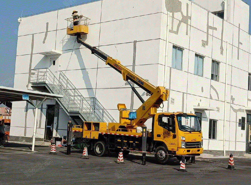 供应白云高空作业车 高空作业车设备出售