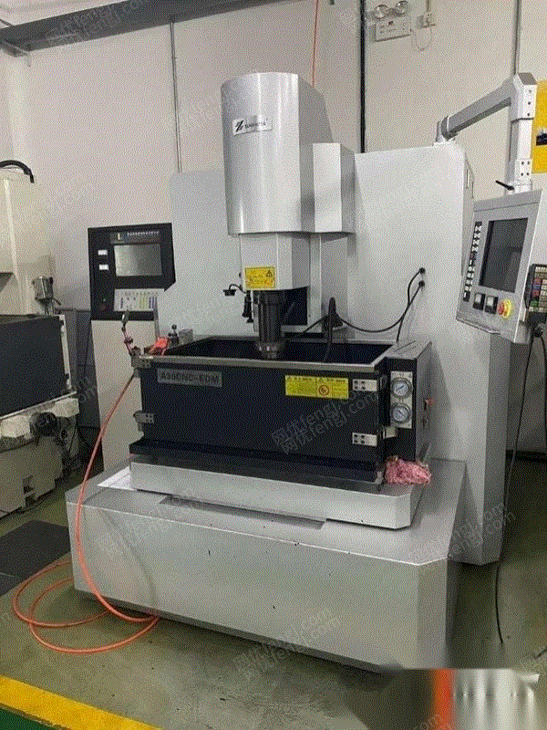 江苏泰州低价转让二手沙迪克a40cnc-edm火花机