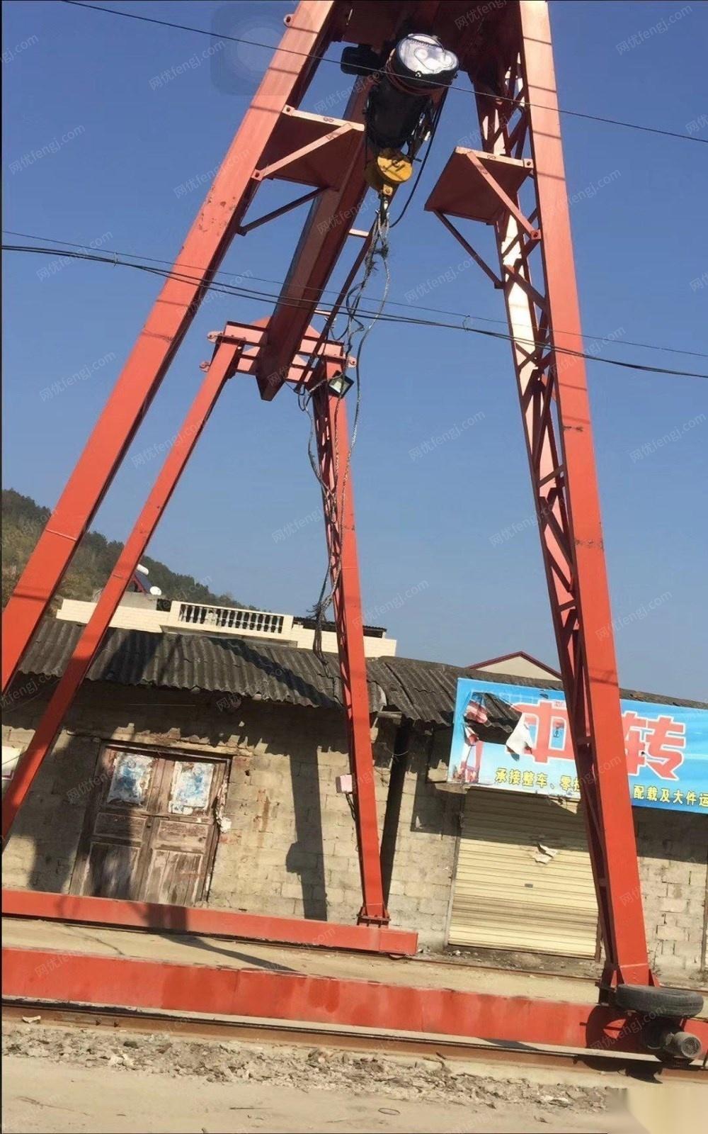 湖北襄阳现在出售1台18年行吊 起吊吨位8～9吨 