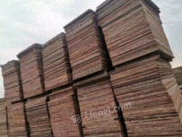 河南郑州出售二手方木模板竹胶板竹笆木架板