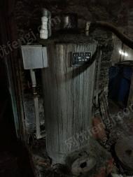 广西柳州低价出售蒸汽锅炉！包涵蒸汽管，5米长