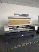 山东青岛14年实体工厂专注激光机研发生产 激光雕刻机激光裁床出售