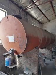 天津北辰区出售闲置9成新80型立式砂磨机一台,3吨8吨溶剂型储存设备2个 